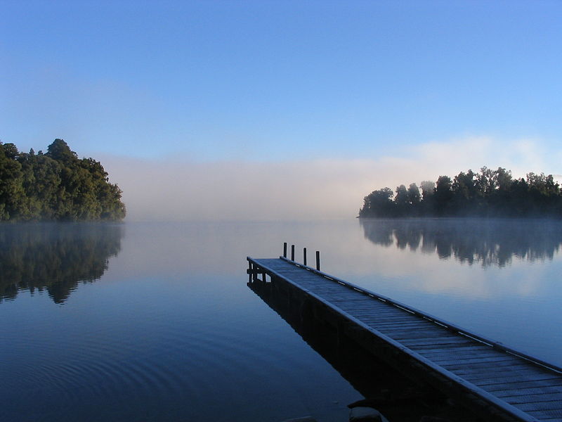 difference-between-river-and-lake