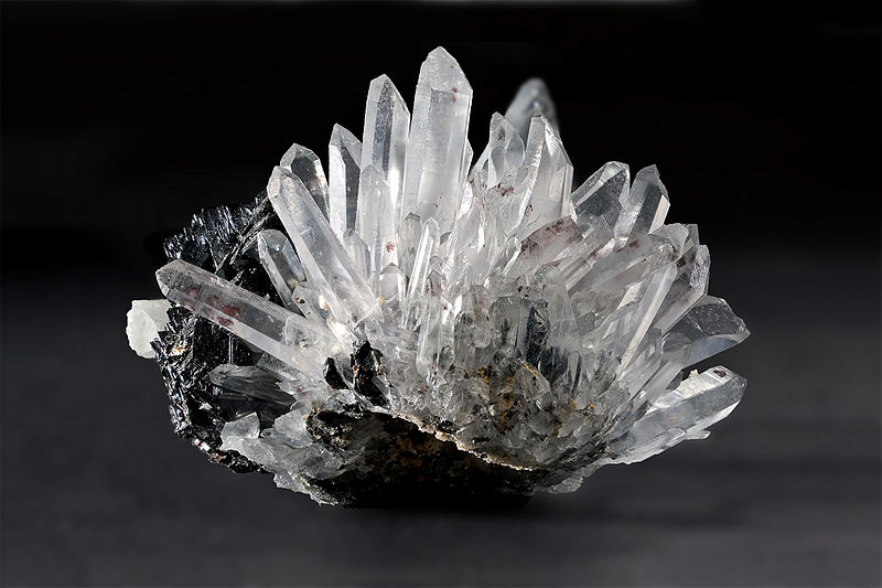 Main Difference - Silicate vs Nonsilicate Minerals