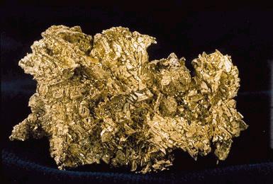Main Difference - Gold vs Pyrite
