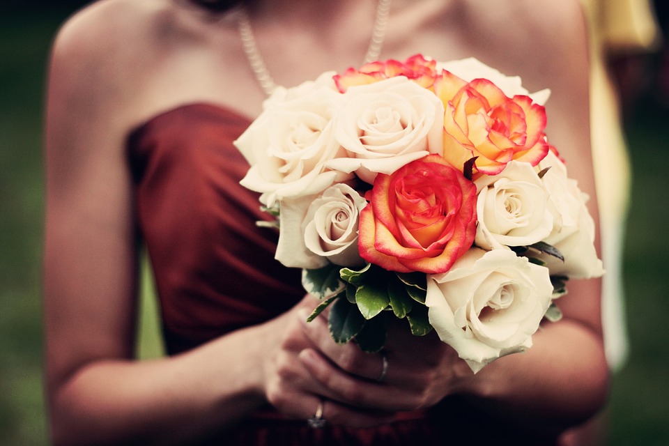 difference-between-maid-and-matron-of-honor-requirements-role