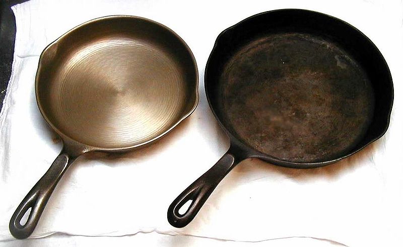 The difference between cast iron vs carbon steel