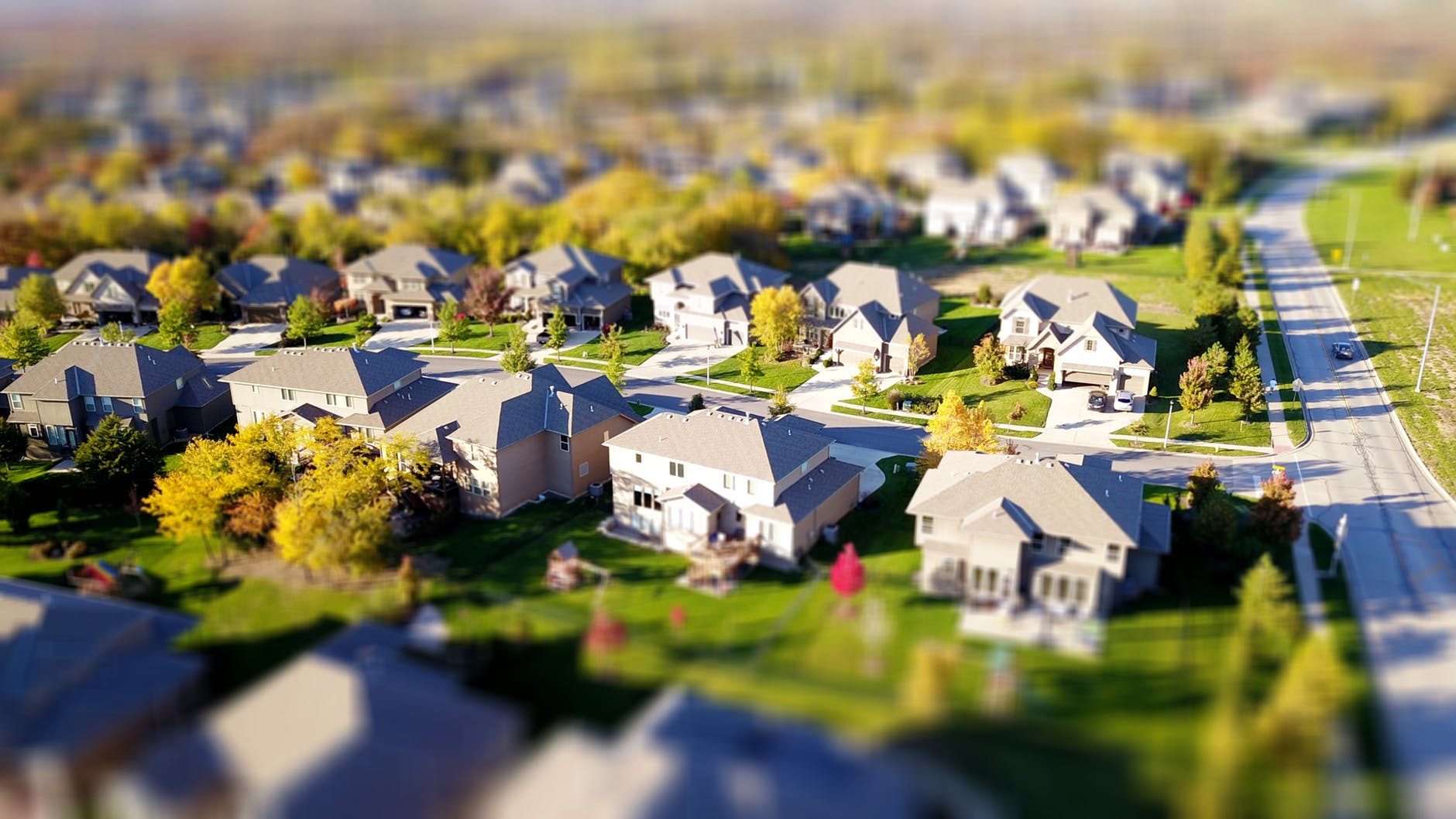 What is the Difference Between Exurb and Suburb - Pediaa.Com