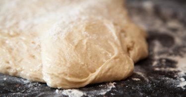 Difference Between Bread Flour and All Purpose Flour