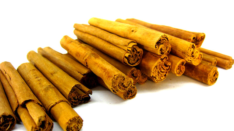 Main Difference - Ceylon Cinnamon vs Cassia Cinnamon