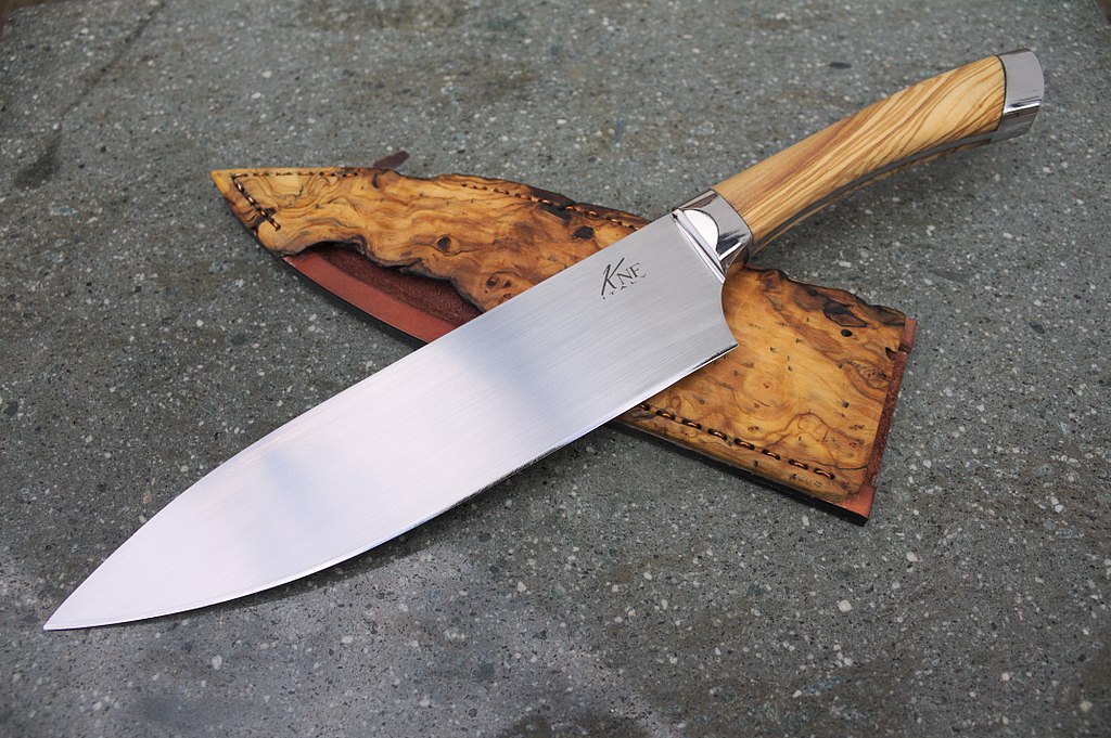 What is the Difference Between Chef Knife and Utility Knife - Pediaa.Com