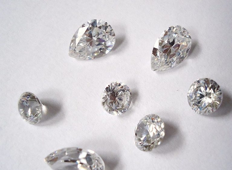 What is the Difference Between Moissanite and Cubic Zirconia