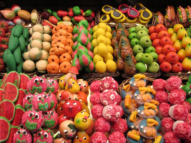 Main Difference - Marzipan vs Fondant