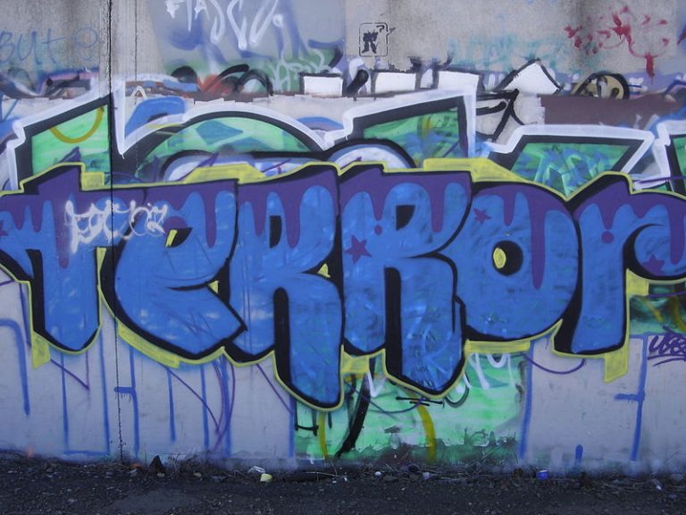 What is the Difference Between Graffiti and Street Art