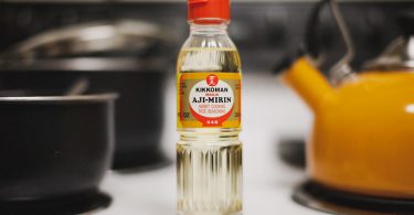 Compare Mirin and Rice Vinegar - What's the difference?