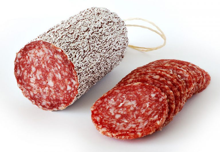 What is the Difference Between Pepperoni and Salami