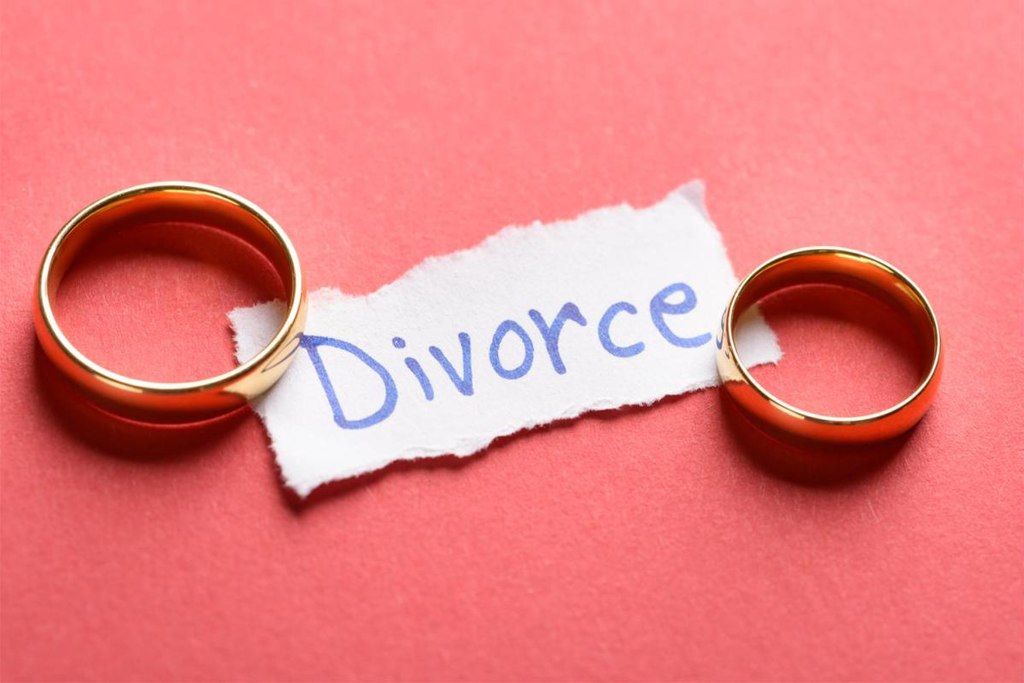 What is the Difference Between Divorce and Annulment