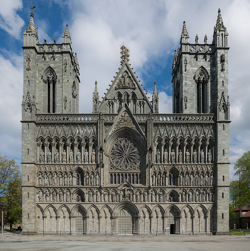 Compare Cathedral and Basilica - What's the difference?