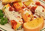 Compare Manicotti and Cannelloni - What's the difference?