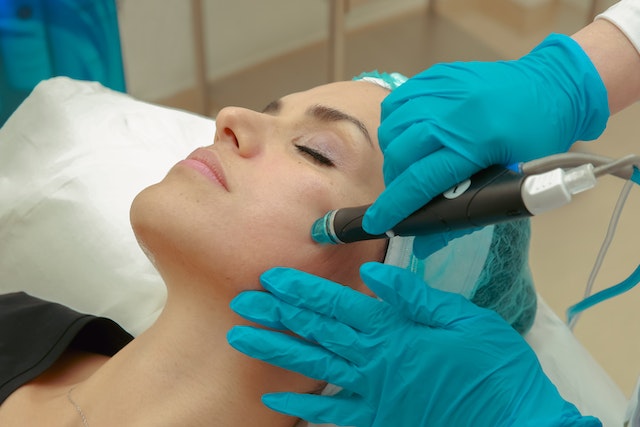 Compare Microneedling vs Microdermabrasion