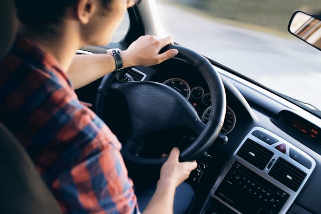 What is the Difference Between Drive and Ride - Pediaa.Com